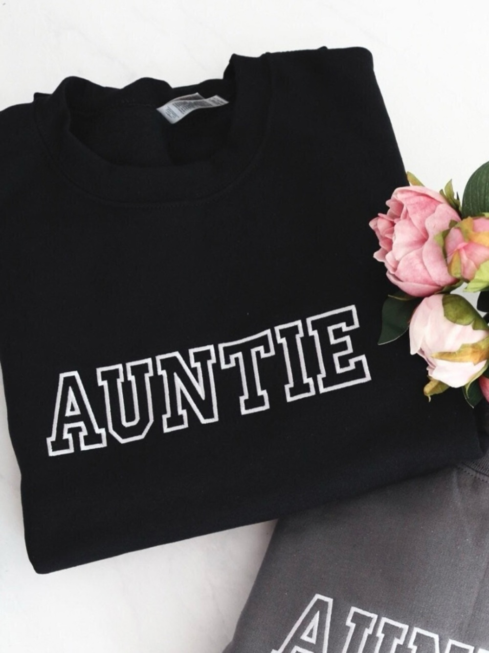 ~ NWOT ~ AUNTIE Embroidered Crewneck Sweatshirt in Black